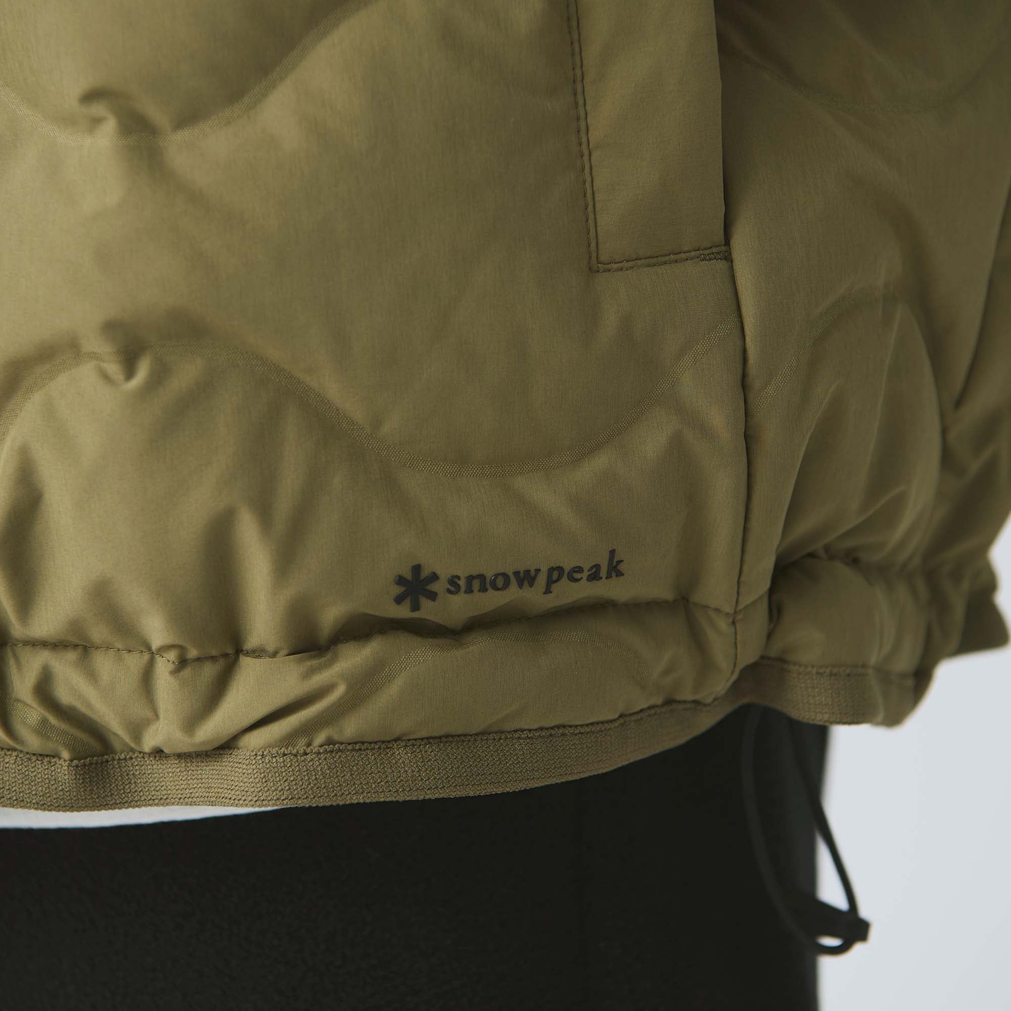 Seamless Quilted Down Jacket - Image 11
