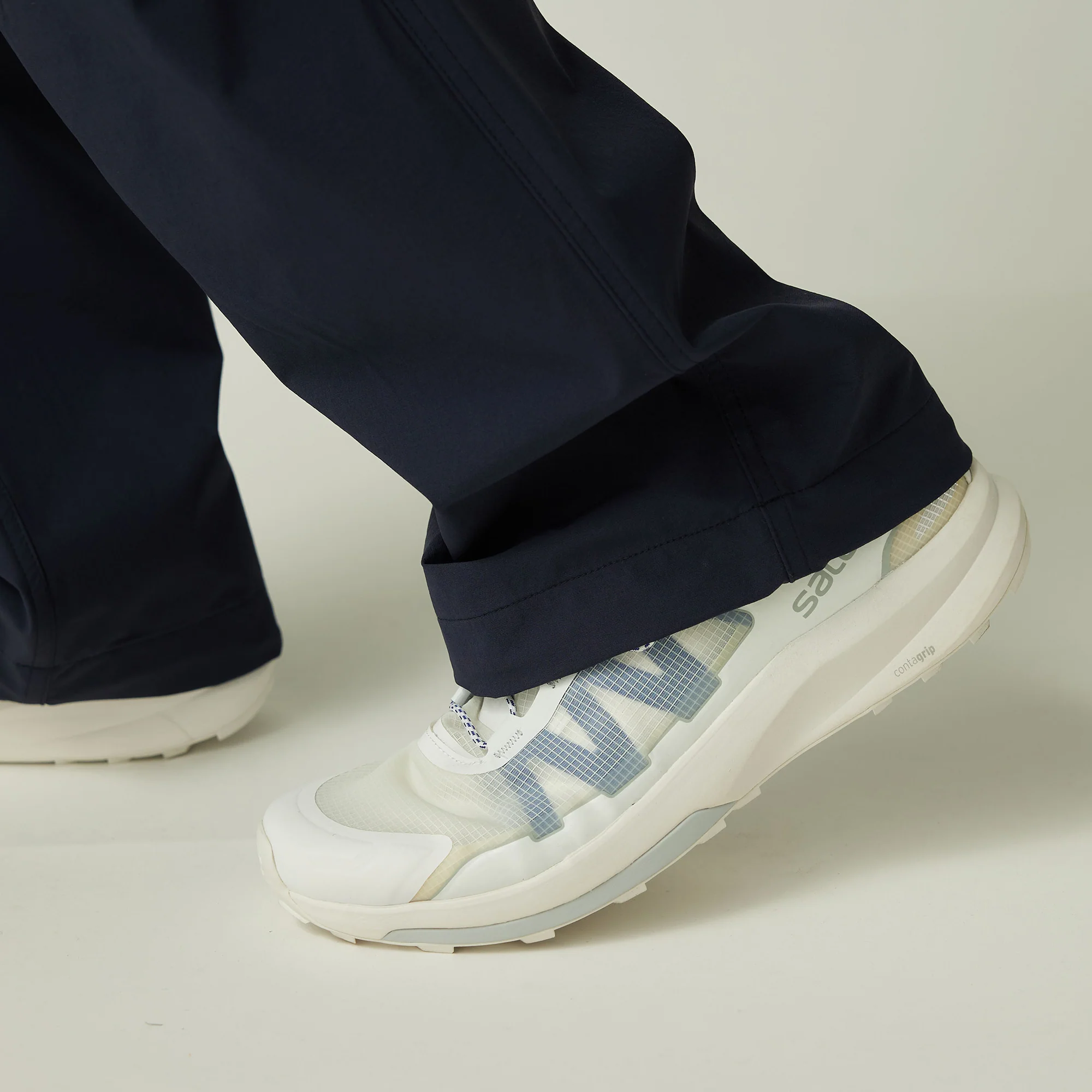Water-Repellent Stretch Trousers - Image 11
